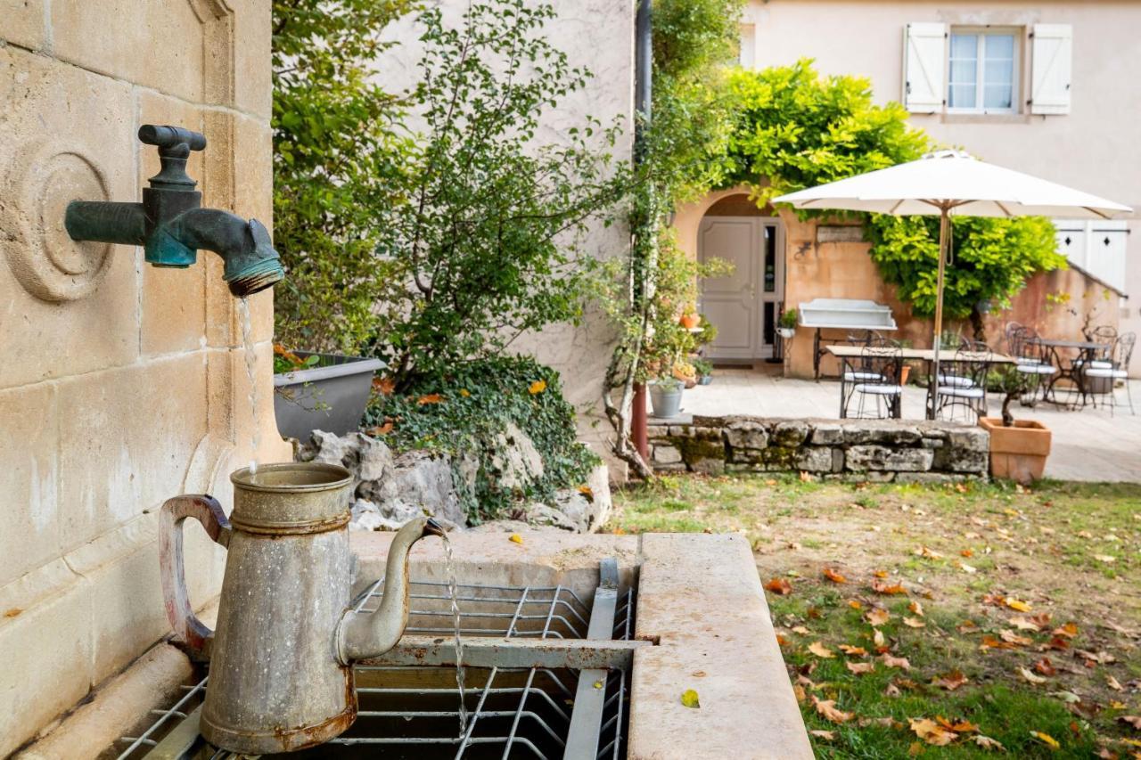 Bed and Breakfast Domaine De La Combotte Nantoux Exterior foto
