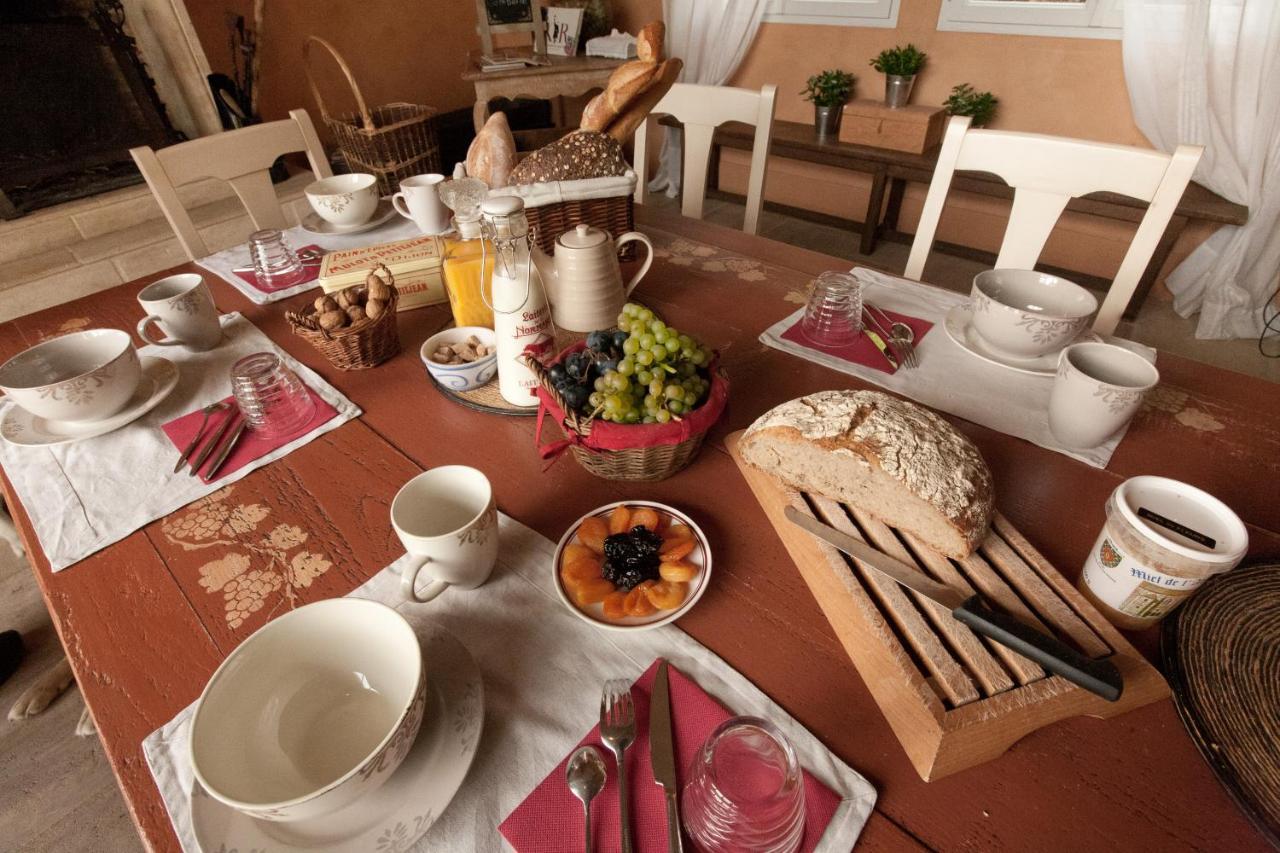 Bed and Breakfast Domaine De La Combotte Nantoux Exterior foto