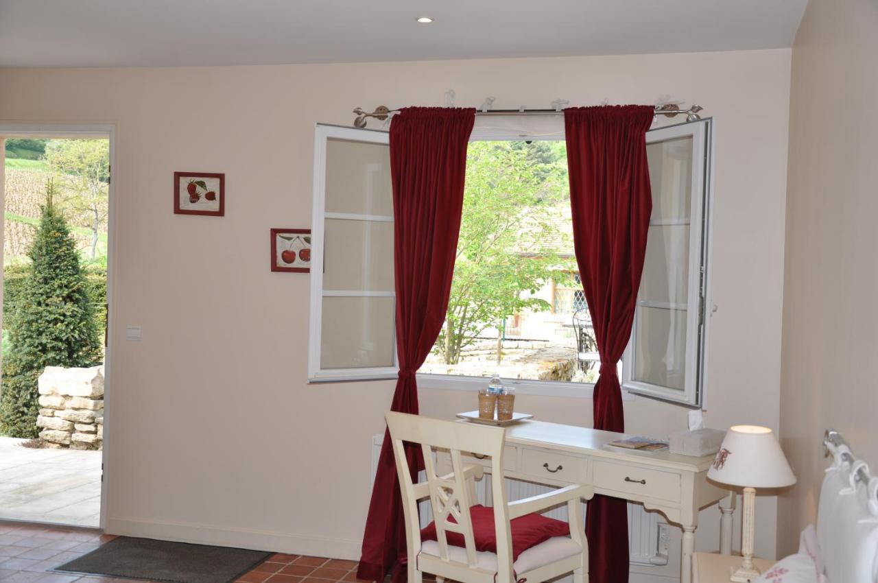 Bed and Breakfast Domaine De La Combotte Nantoux Exterior foto